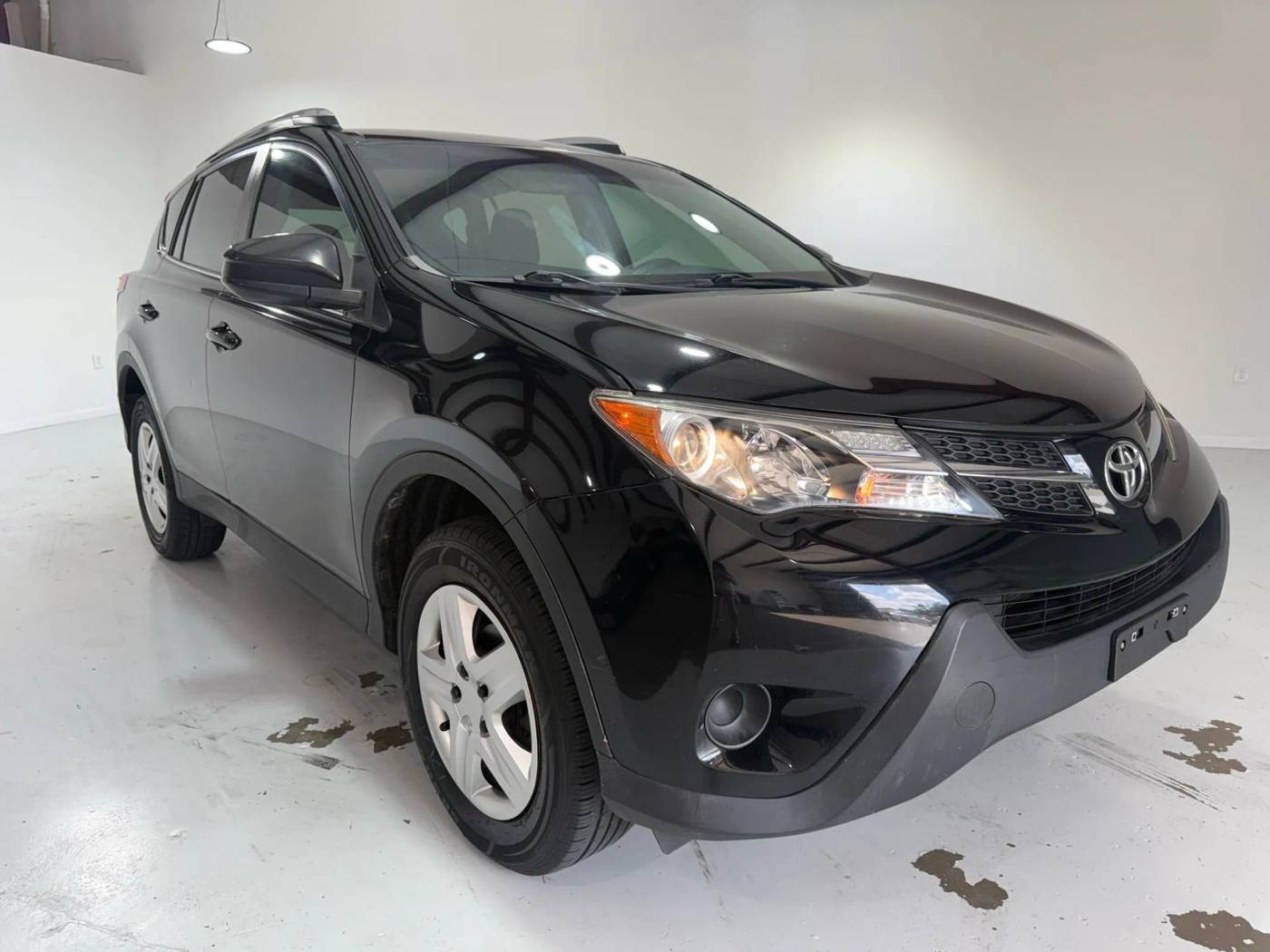 2015 Toyota RAV4 LE — SUV — 129,705 mi — Houston, TX