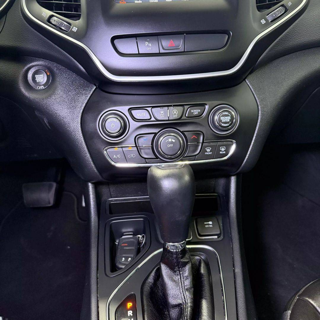 2020 Jeep Cherokee Latitude Plus — SUV — 53,450 mi — Houston, TX
