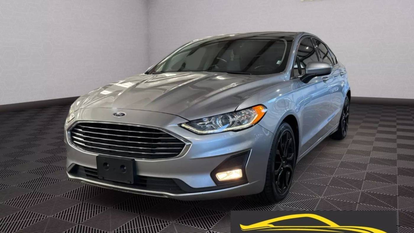 2020 Ford Fusion SE — Sedan — 69,160 mi — Houston, TX
