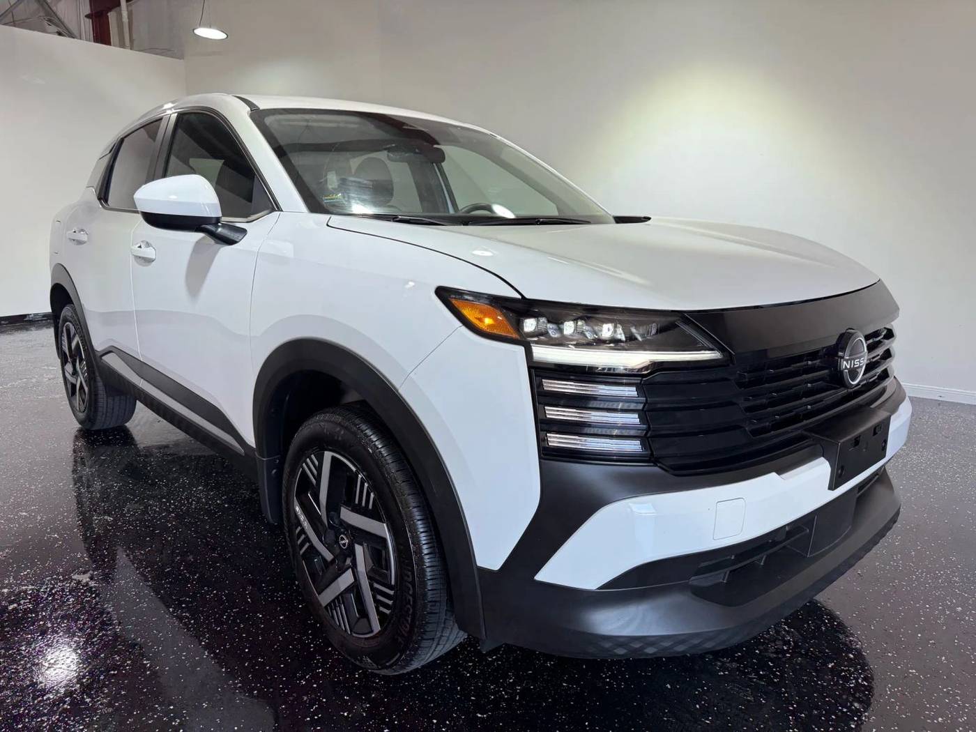 2025 Nissan Kicks SV — SUV — 857 mi — Houston, TX