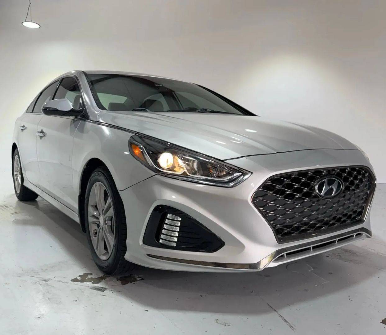 2019 Hyundai Sonata Limited — Sedan — 47,342 mi — Houston, TX