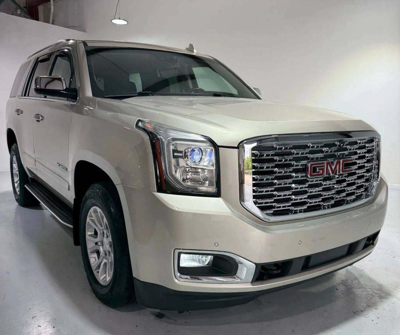 2016 GMC Yukon SLT — SUV — 88,330 mi — Houston, TX