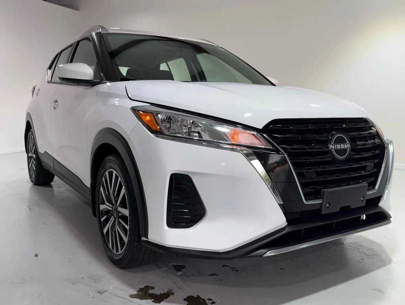 2023 Nissan Kicks SV — SUV — 28,577 mi — Houston, TX