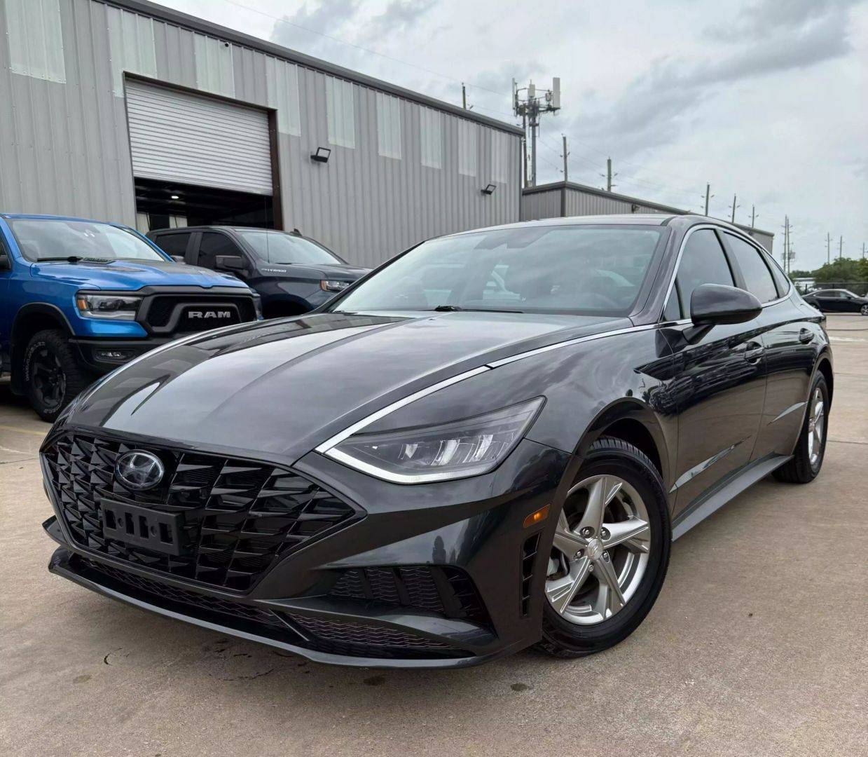 2022 Hyundai Sonata SE — Sedan — 72,930 mi — Houston, TX