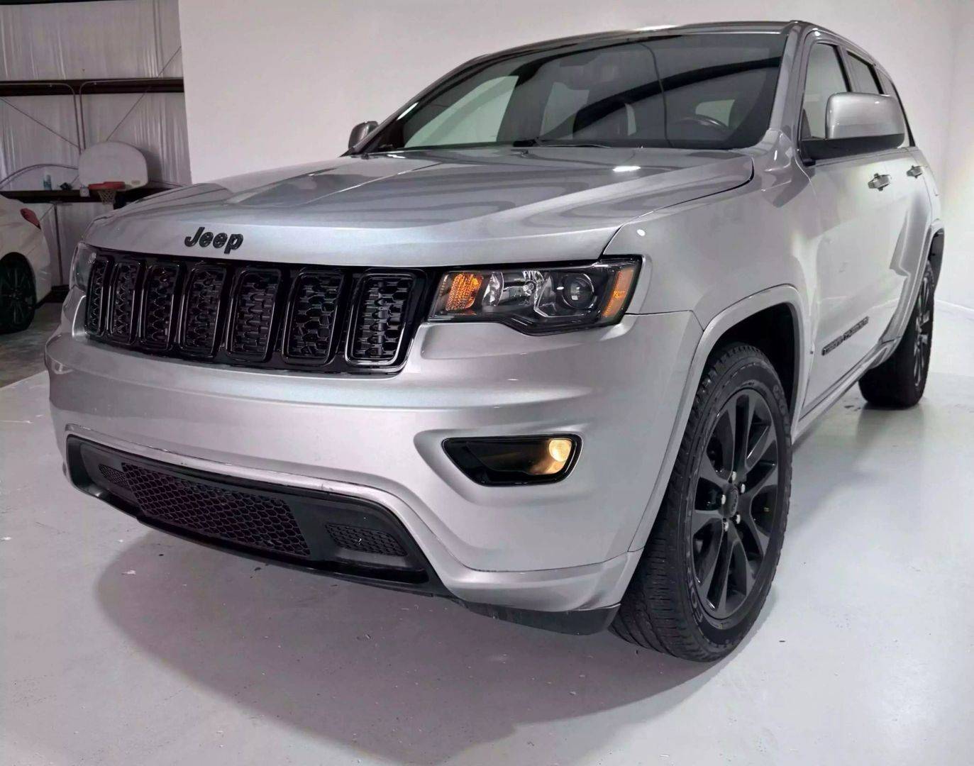 2020 Jeep Grand Cherokee Altitude — SUV — 30,556 mi — Houston, TX
