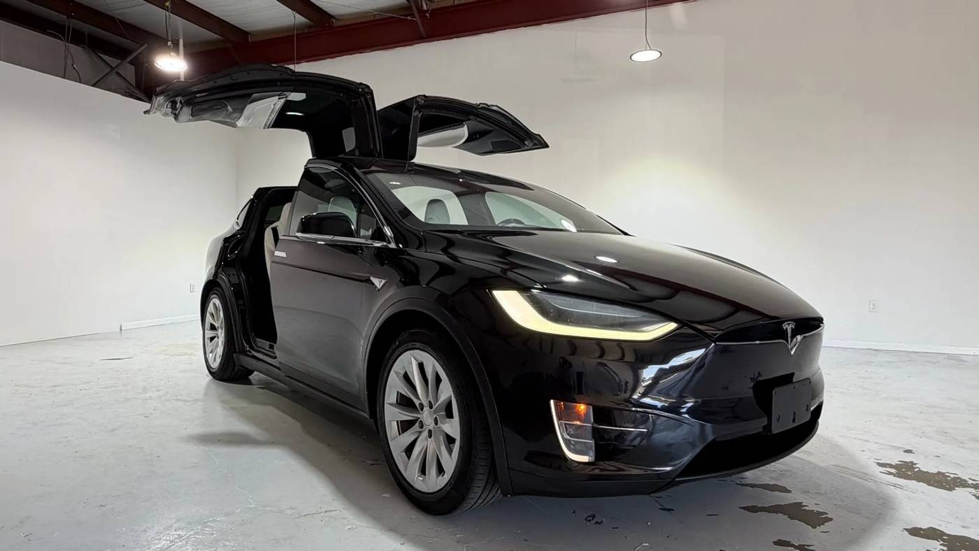 2016 Tesla Model X 75D — SUV — 111,091 mi — Houston, TX