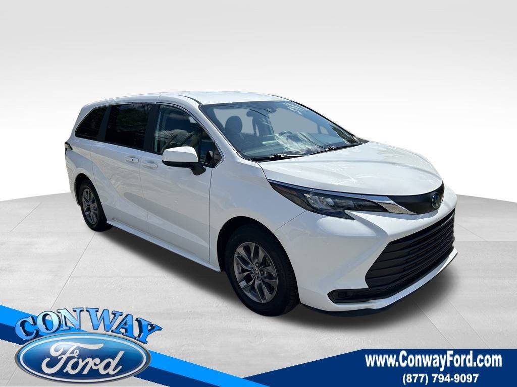 2024 Toyota Sienna LE — Minivan — 10,915 mi — Conway, SC