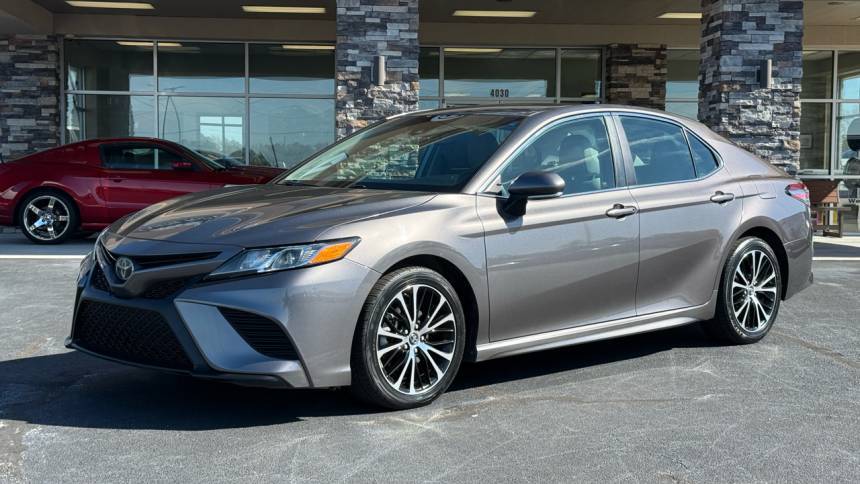 2018 Toyota Camry SE — Sedan — 135,721 mi — Washington, NC