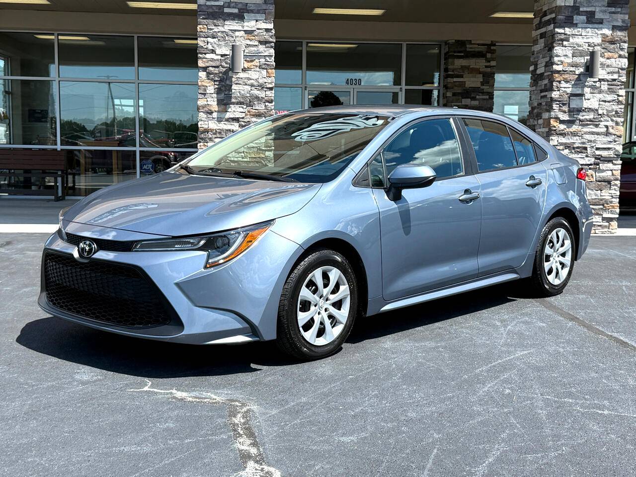 2022 Toyota Corolla LE — Sedan — 99,686 mi — Washington, NC