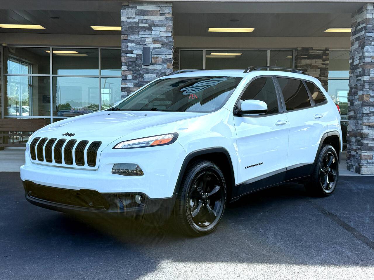 2018 Jeep Cherokee Latitude — SUV — 83,223 mi — Washington, NC