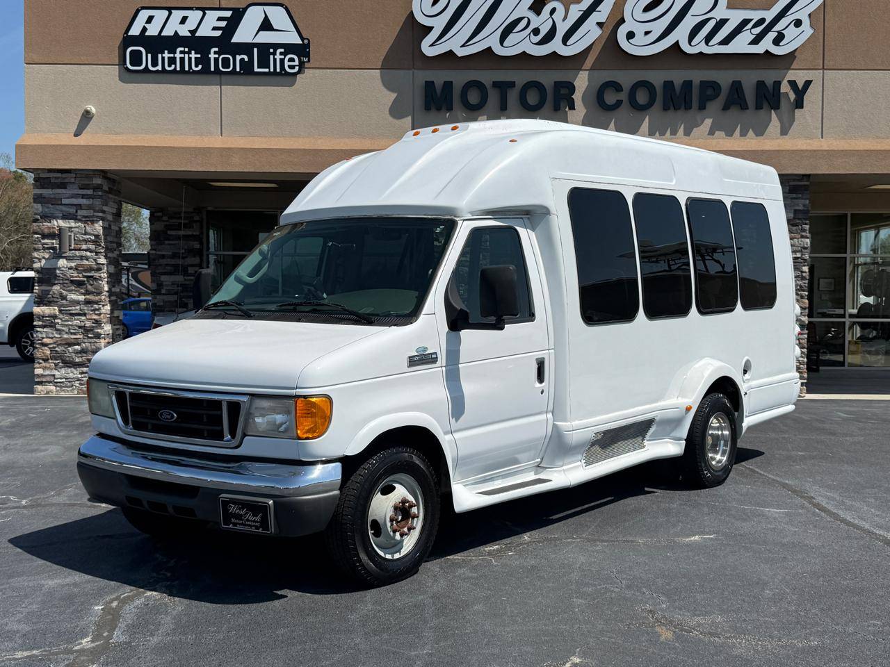 2007 Ford Econoline Commercial Cutaway E-350