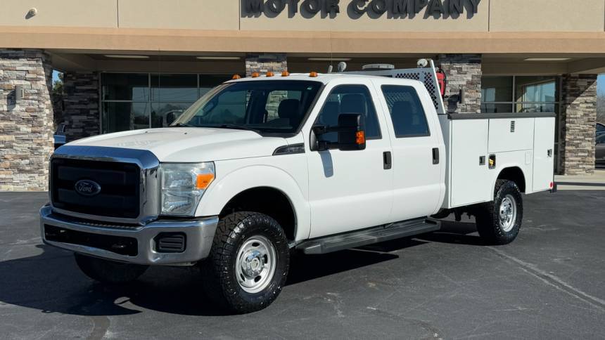 2014 Ford Super Duty F-350 Chassis Cab XLT — Chassis Cab Truck — 198,872 mi — Washington, NC