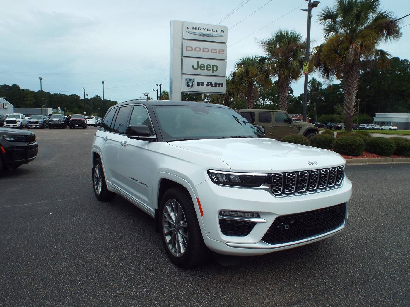 2025 Jeep Grand Cherokee Summit — SUV — 5,332 mi — Conway, SC