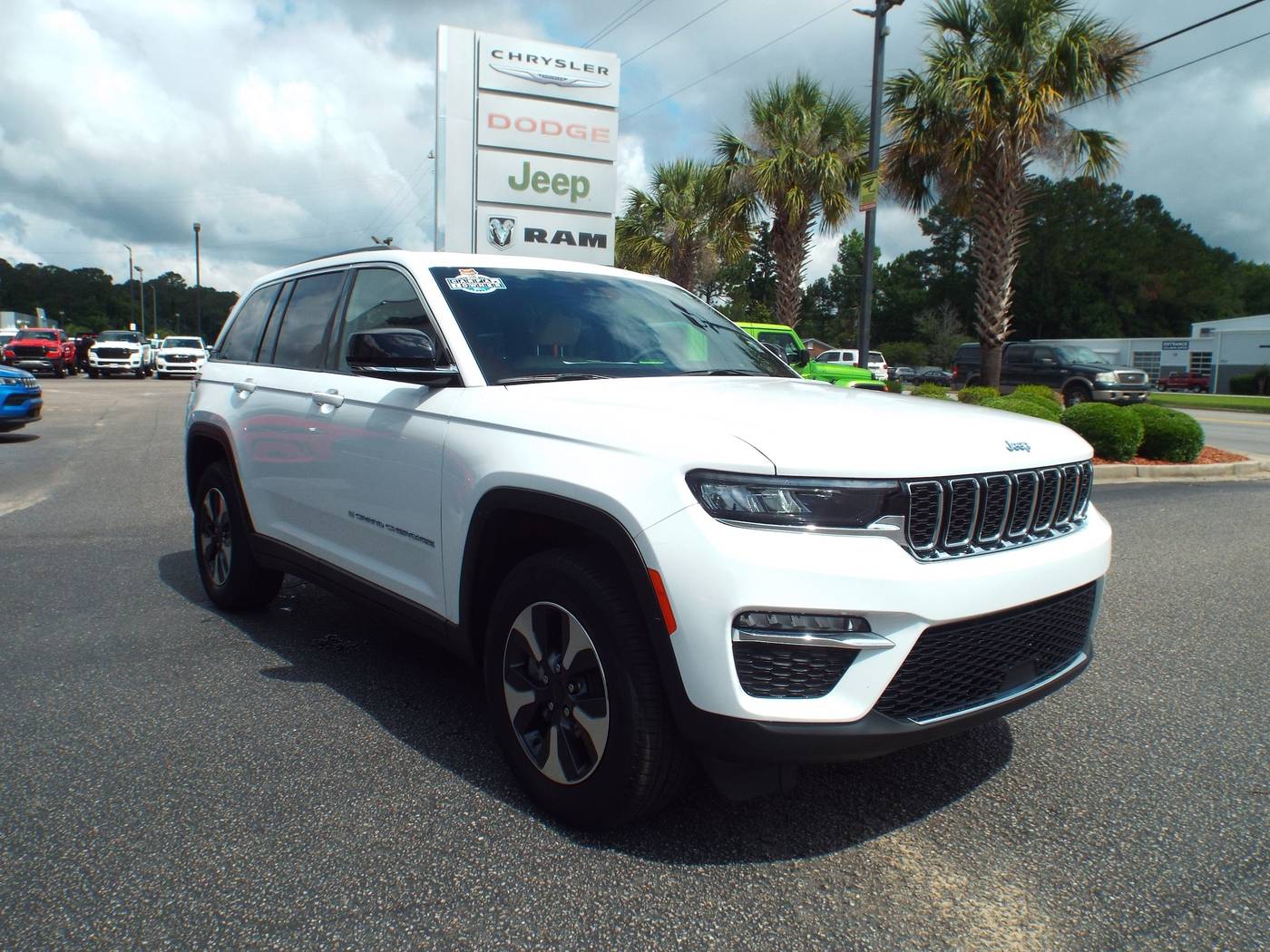 2023 Jeep Grand Cherokee 4xe — SUV — 13,643 mi — Conway, SC