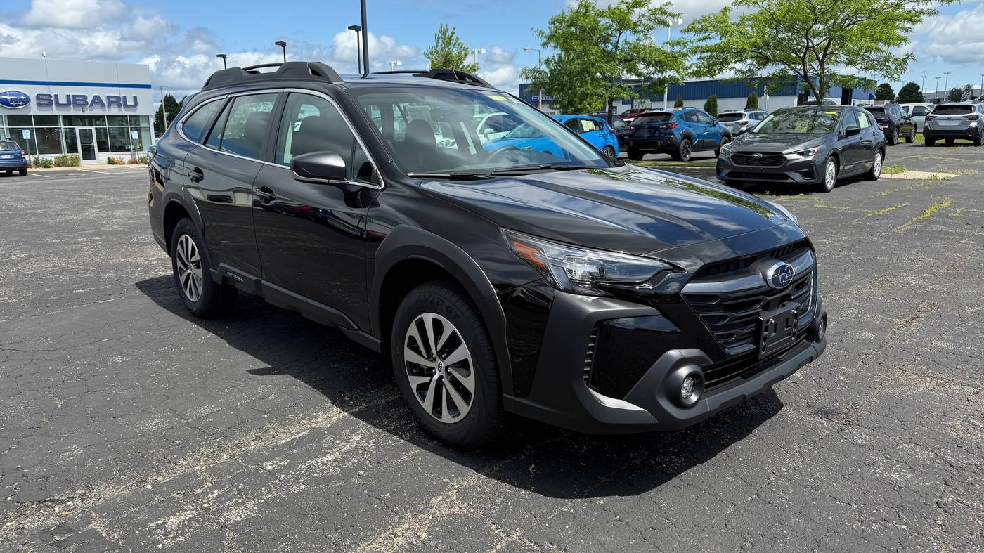 2025 Subaru Outback Standard — SUV — 2,175 mi — Madison, WI