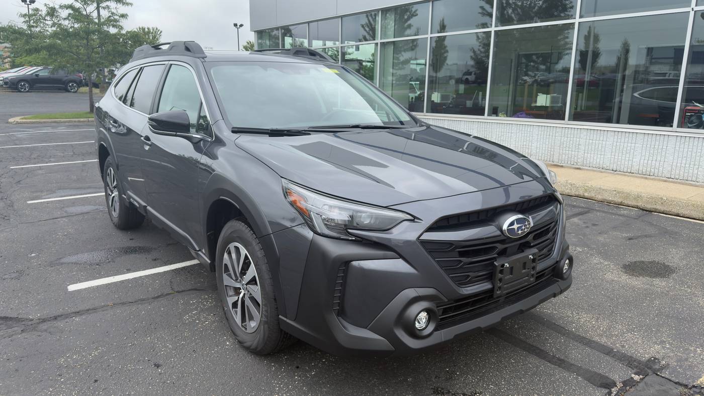 2025 Subaru Outback Premium — SUV — 3,067 mi — Madison, WI