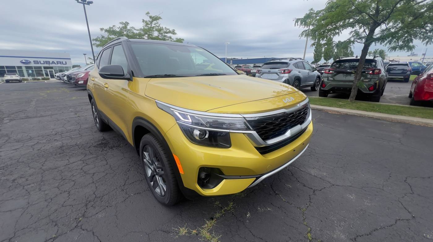 2023 Kia Seltos S — SUV — 25,109 mi — Madison, WI