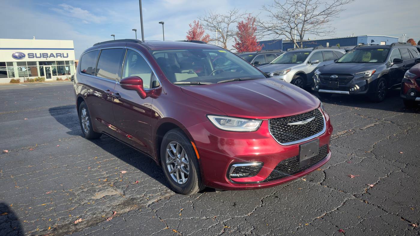 2021 Chrysler Pacifica Touring — Minivan — 45,677 mi — Madison, WI