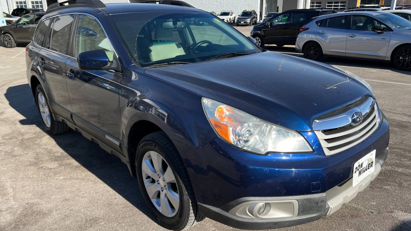 2011 Subaru Outback 2.5i Limited — SUV — 121,800 mi — Madison, WI