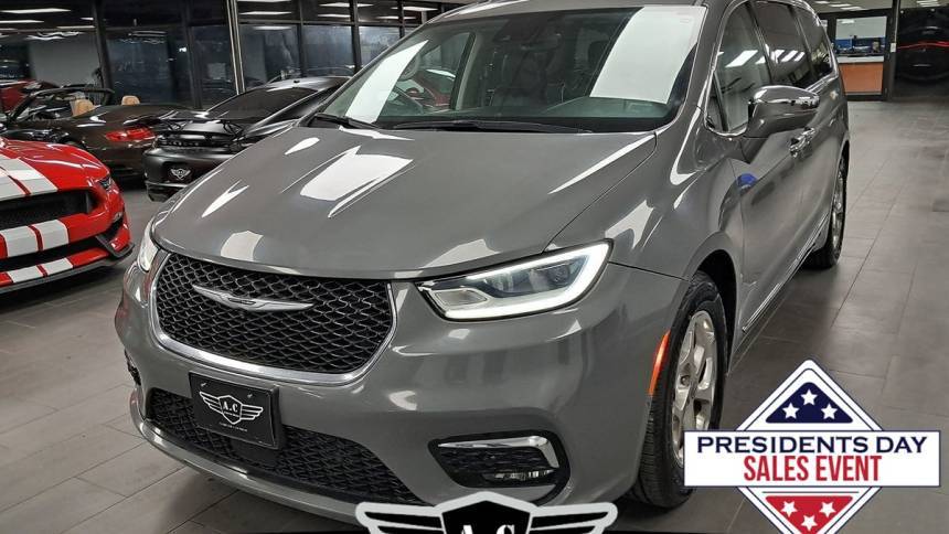 2022 Chrysler Pacifica Limited — Minivan — 45,757 mi — Arlington Heights, IL