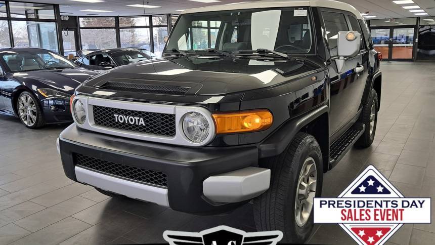2012 Toyota FJ Cruiser Base — SUV — 34,328 mi — Arlington Heights, IL