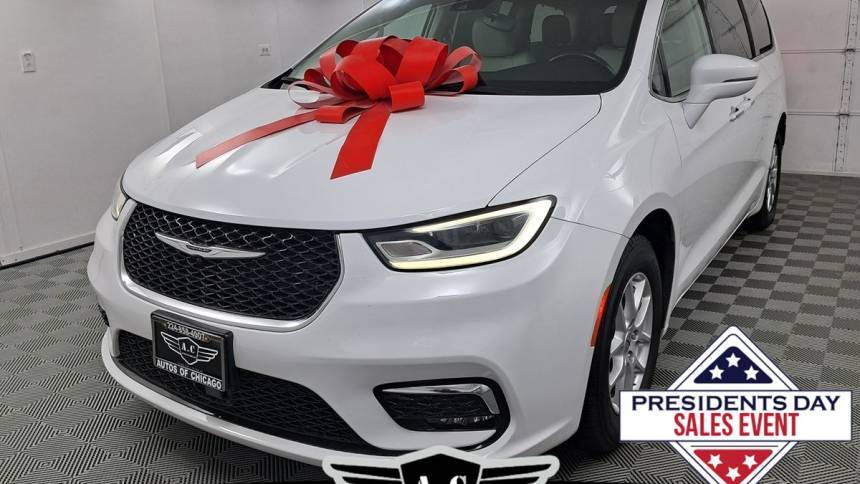 2021 Chrysler Pacifica Touring L — Minivan — 63,172 mi — Arlington Heights, IL