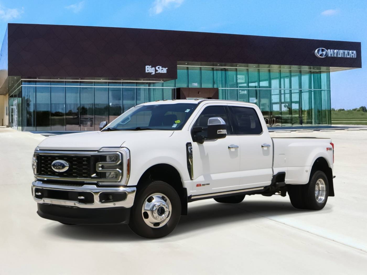 2024 Ford Super Duty F-350 LARIAT — Pickup Truck — 39,488 mi — Friendswood, TX