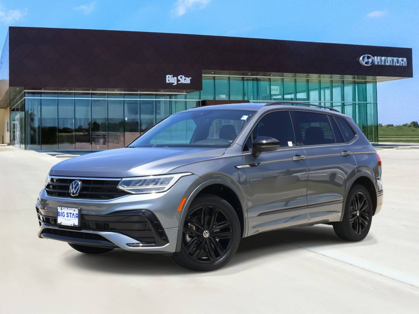 2022 Volkswagen Tiguan SE R-Line Black — SUV — 39,296 mi — Friendswood, TX