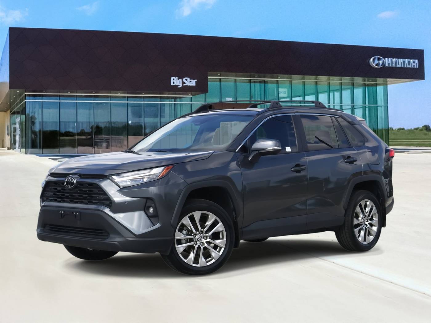 2022 Toyota RAV4 XLE Premium — SUV — 37,080 mi — Friendswood, TX