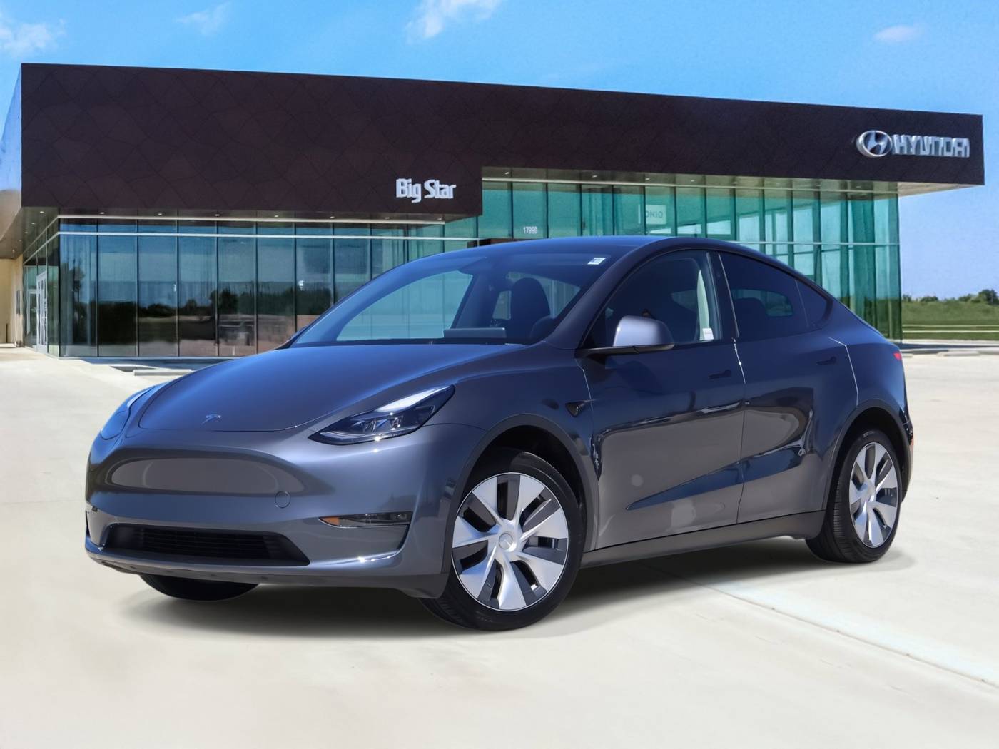 2023 Tesla Model Y Long Range — SUV — 9,863 mi — Friendswood, TX