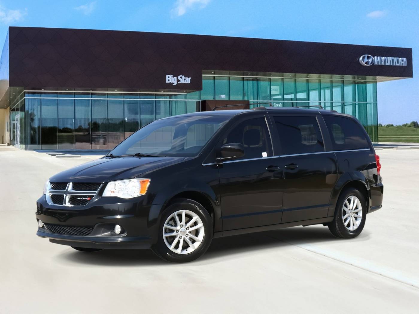2019 Dodge Grand Caravan SXT — Minivan — 92,696 mi — Friendswood, TX