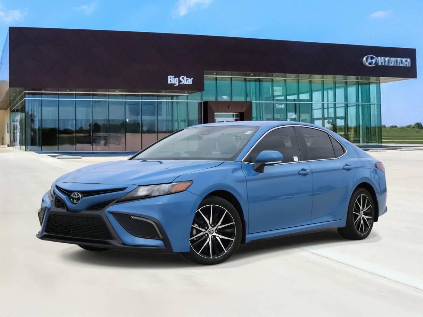 2024 Toyota Camry SE — Sedan — 11,580 mi — Friendswood, TX