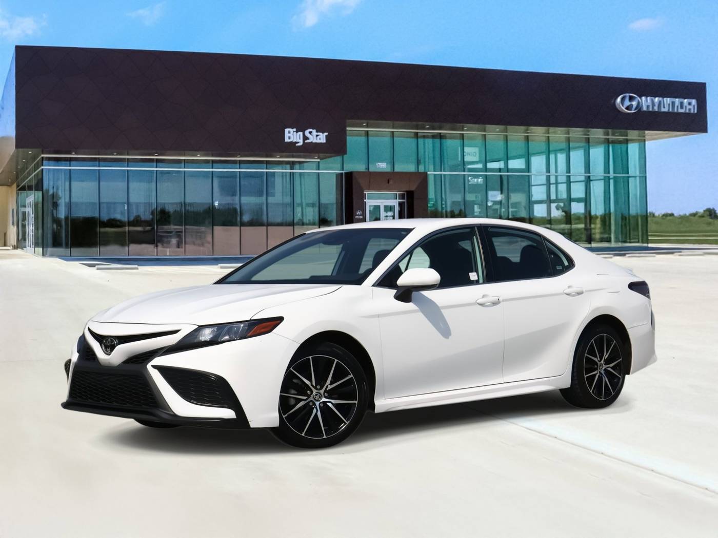 2024 Toyota Camry SE — Sedan — 50,880 mi — Friendswood, TX