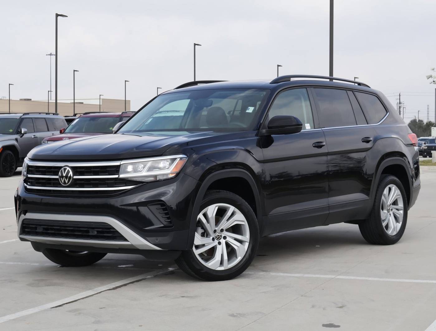 2022 Volkswagen Atlas SE with Technology — SUV — 42,510 mi — Friendswood, TX