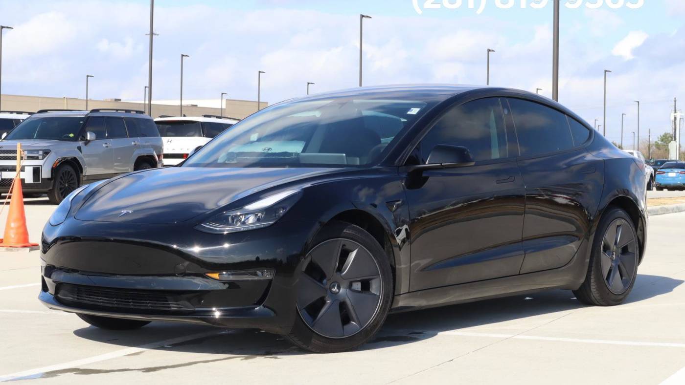 2022 Tesla Model 3 Long Range — Sedan — 9,361 mi — Friendswood, TX