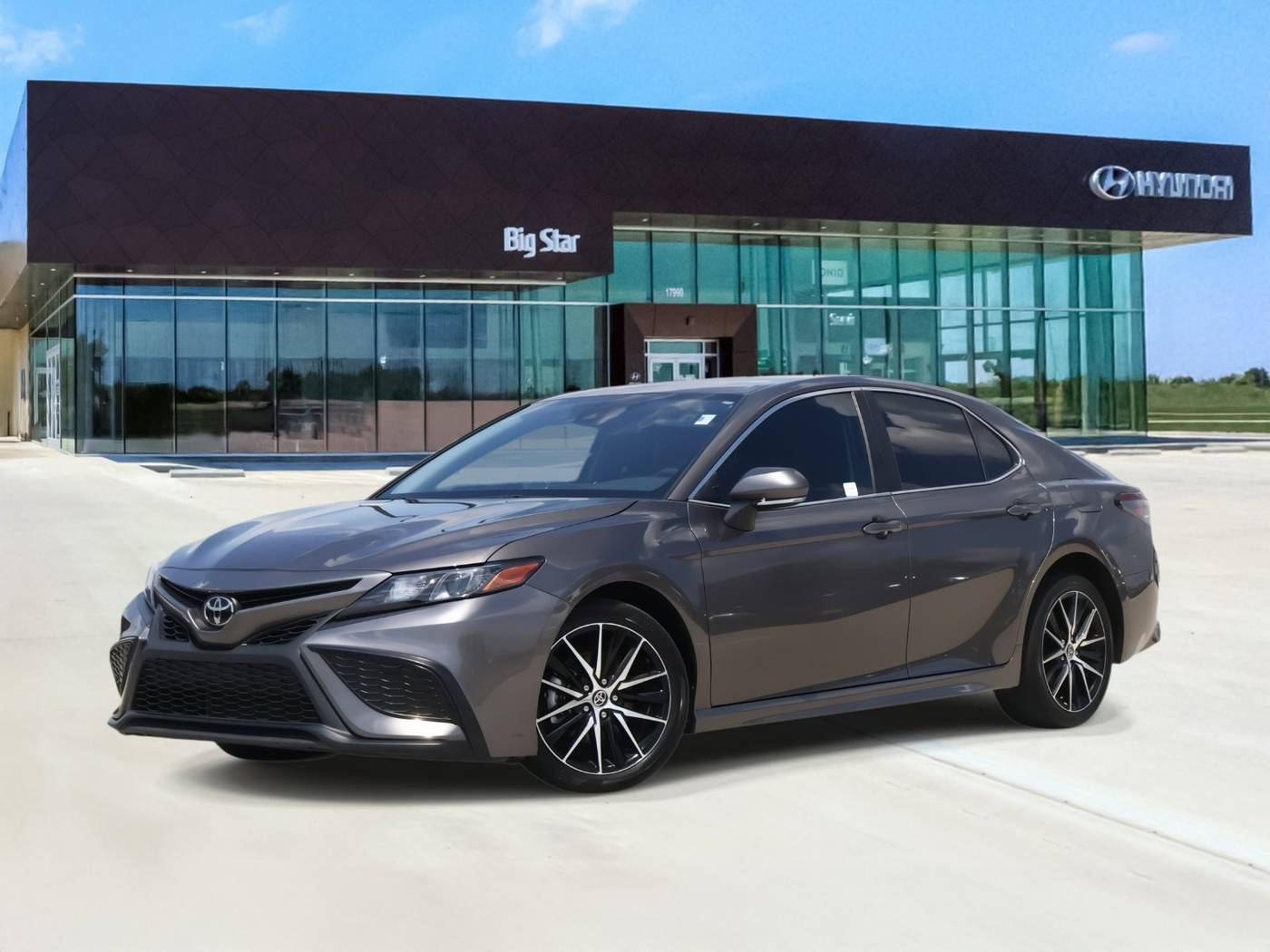 2024 Toyota Camry SE — Sedan — 30,523 mi — Friendswood, TX