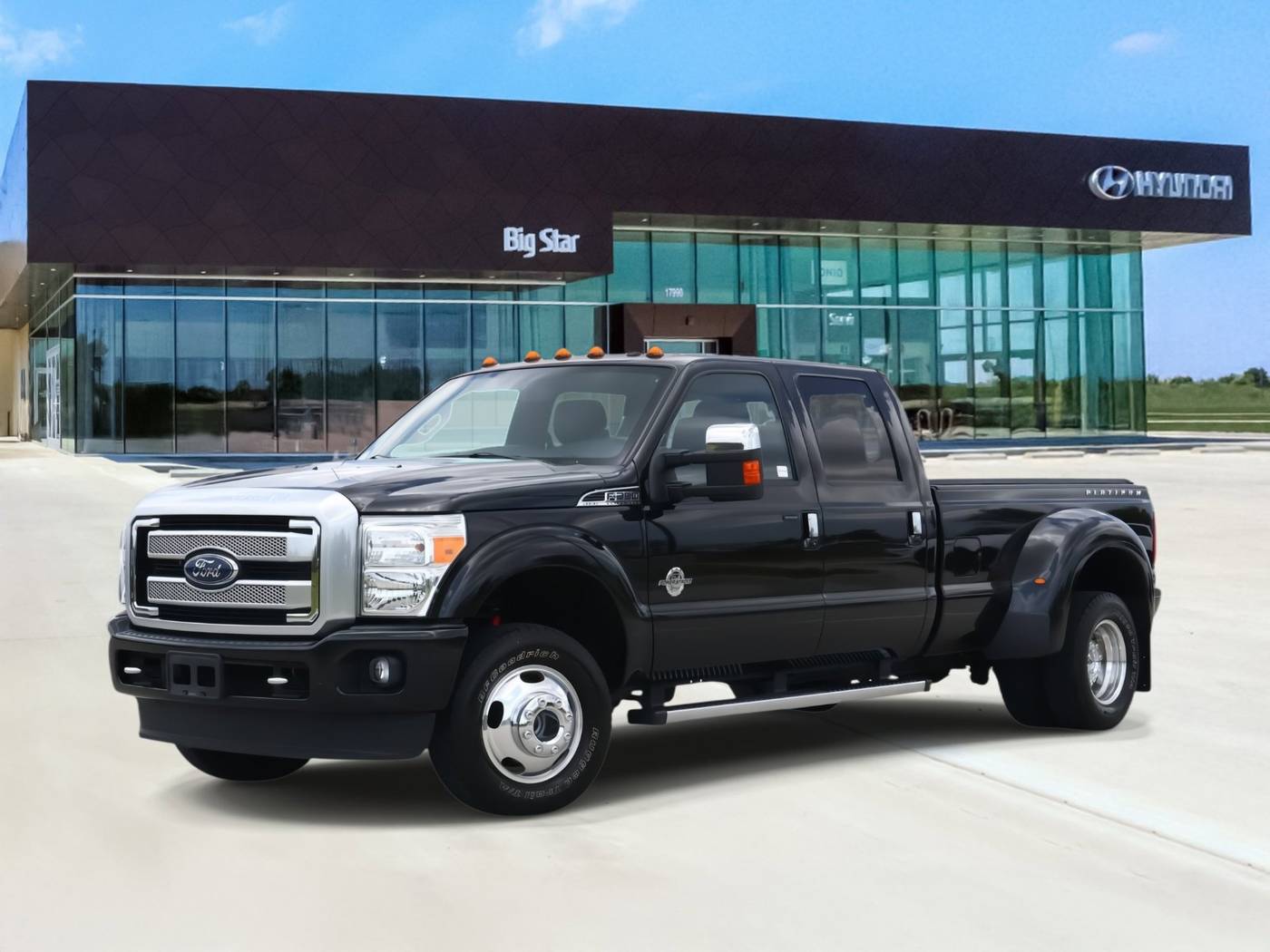 2015 Ford Super Duty F-350 Platinum — Pickup Truck — 54,946 mi — Friendswood, TX