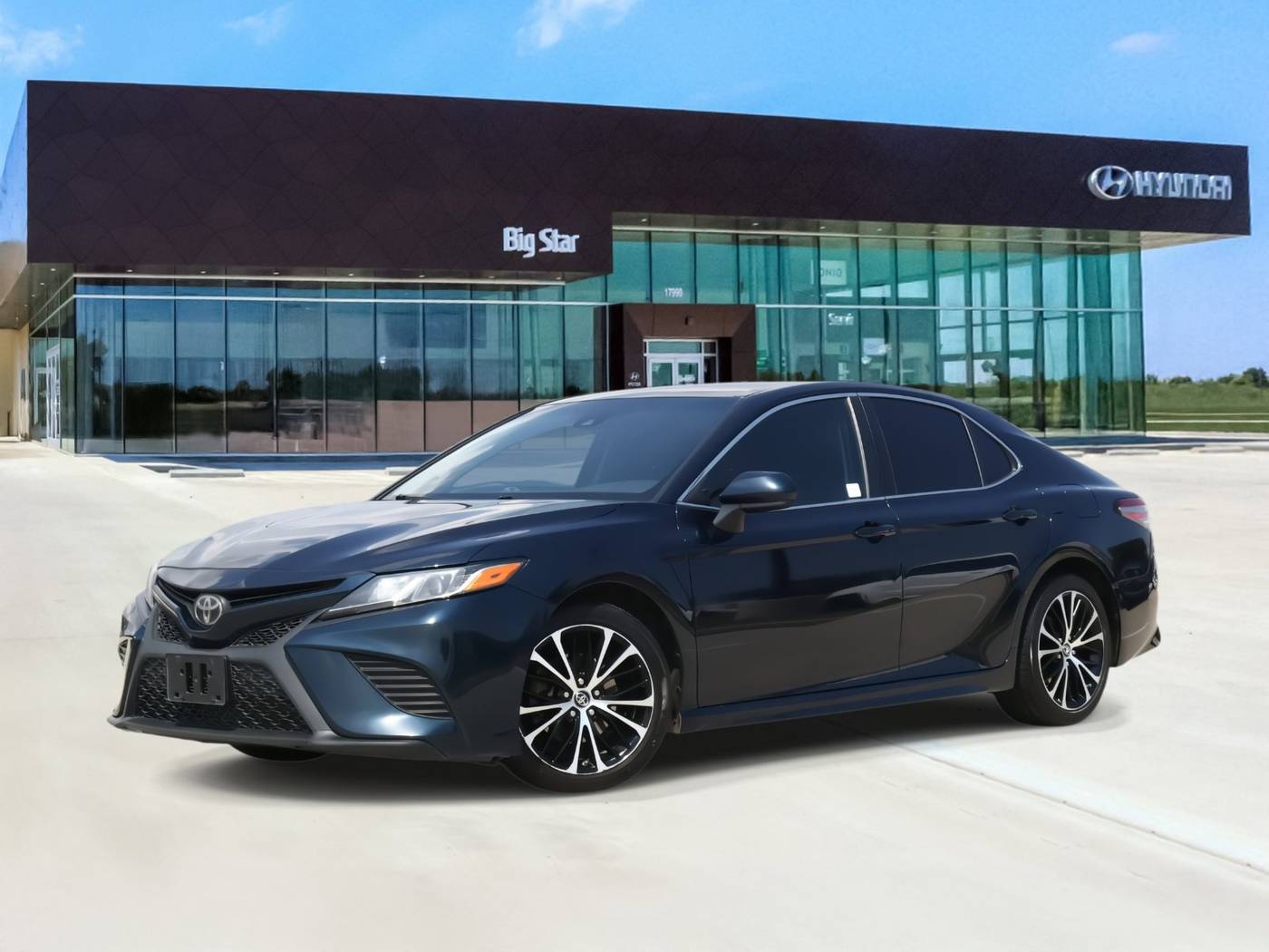 2019 Toyota Camry SE — Sedan — 80,603 mi — Friendswood, TX