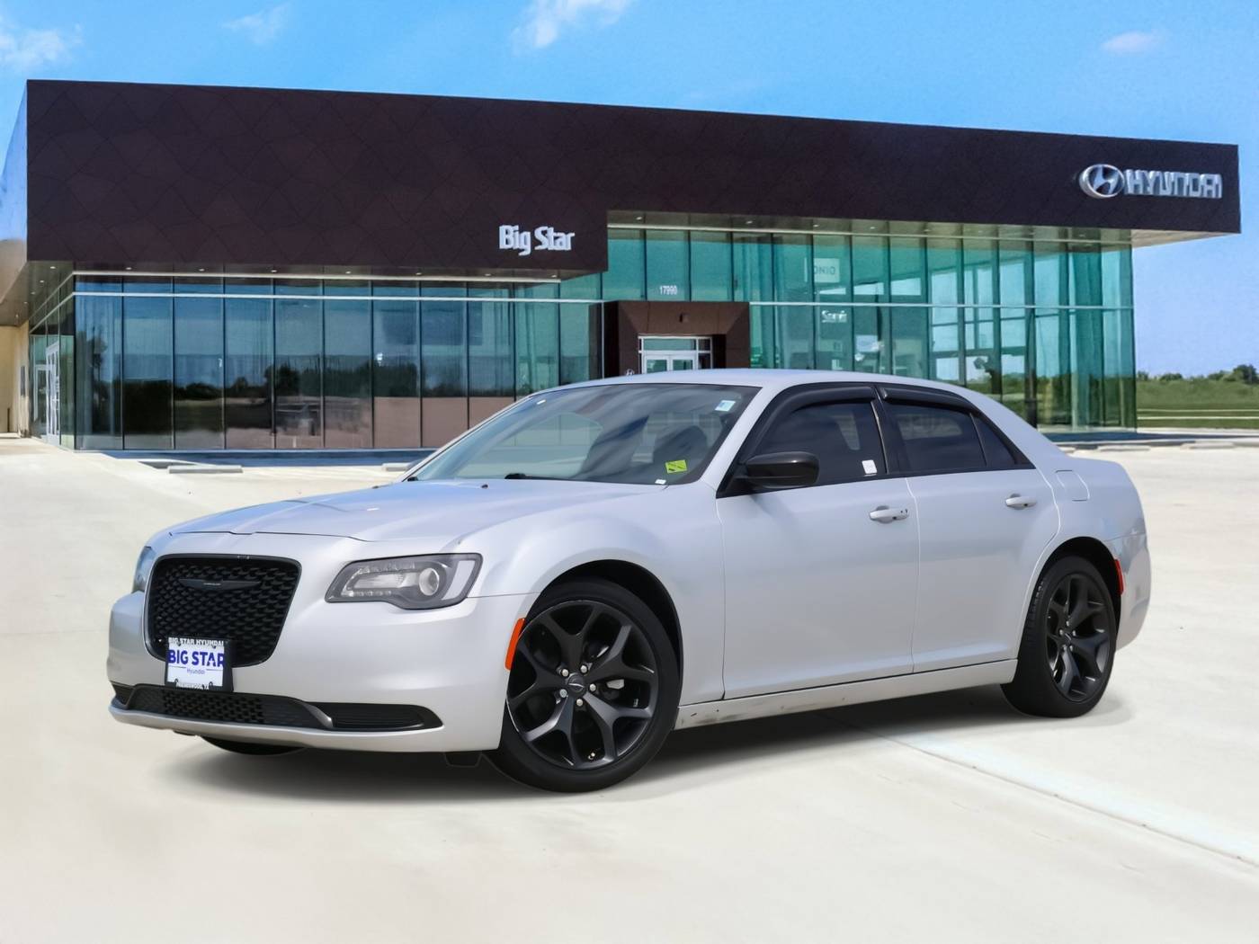 2023 Chrysler 300 Touring — Sedan — 51,836 mi — Friendswood, TX