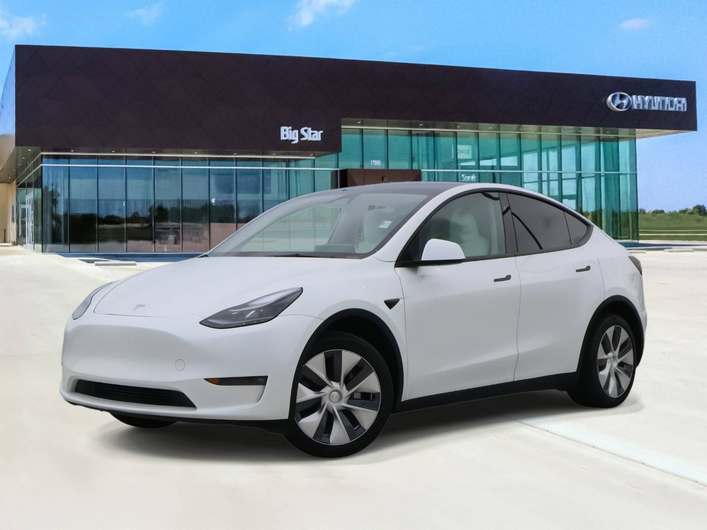 2024 Tesla Model Y Long Range — SUV — 18,693 mi — Friendswood, TX