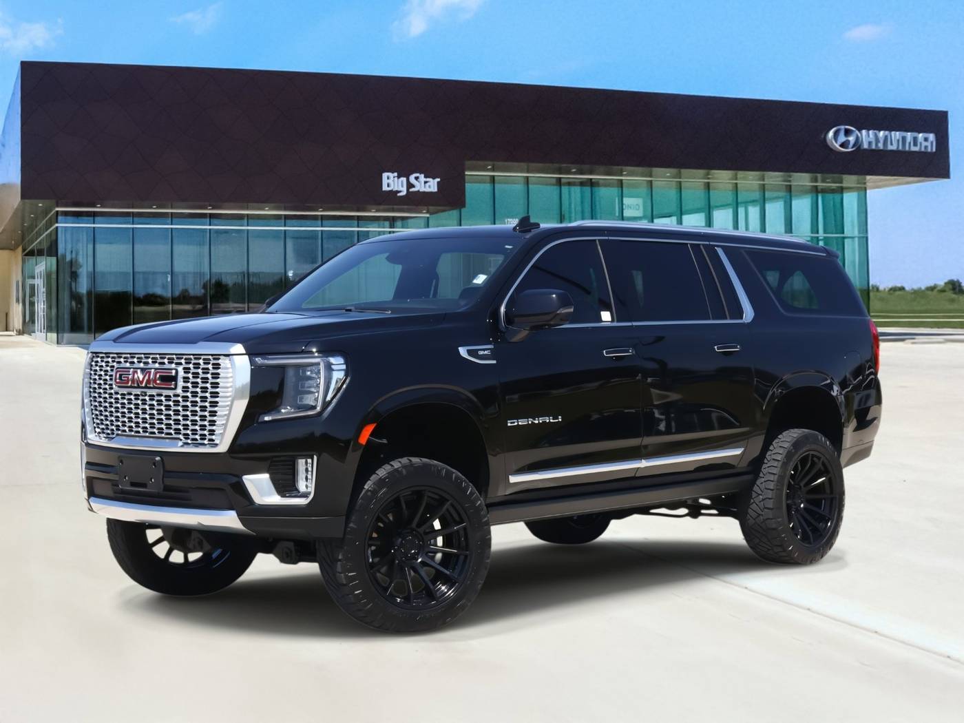 2023 GMC Yukon Denali — SUV — 18,799 mi — Friendswood, TX