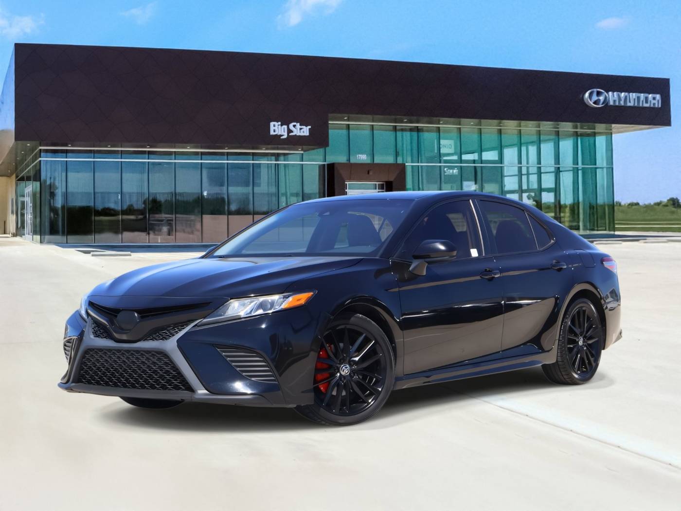 2018 Toyota Camry SE — Sedan — 129,086 mi — Friendswood, TX
