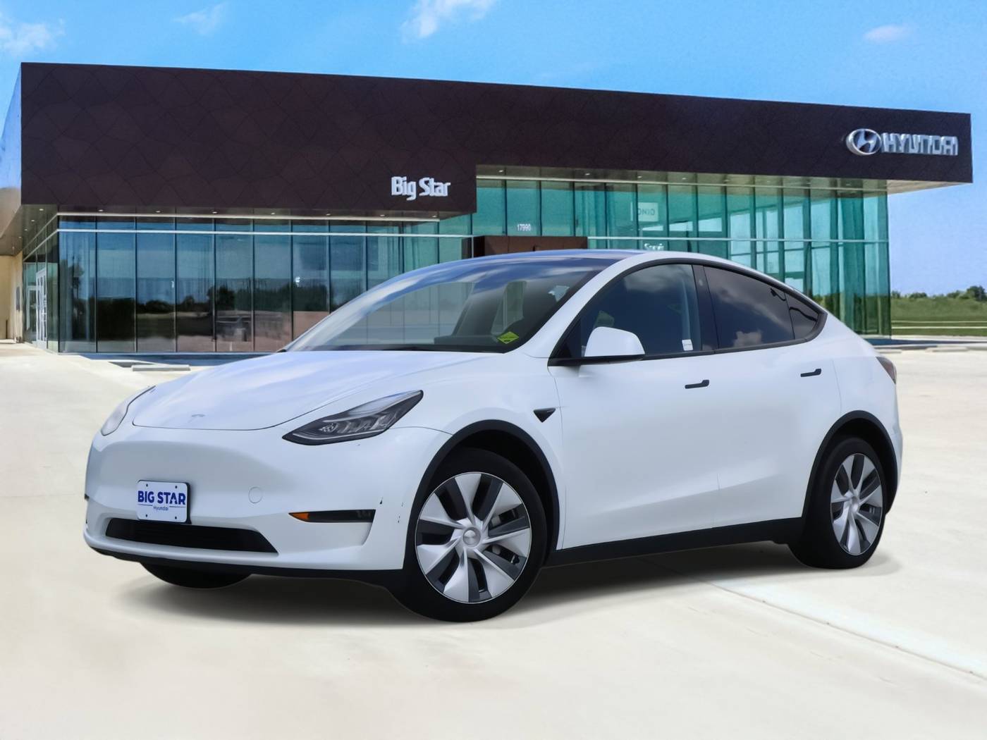 2023 Tesla Model Y Long Range — SUV — 6,452 mi — Friendswood, TX