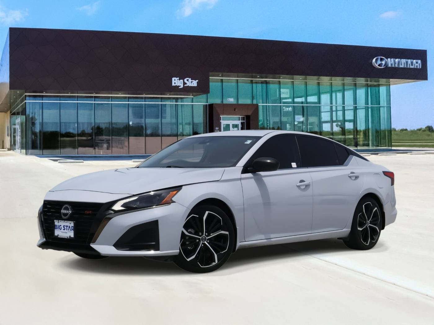 2023 Nissan Altima SR — Sedan — 24,789 mi — Friendswood, TX