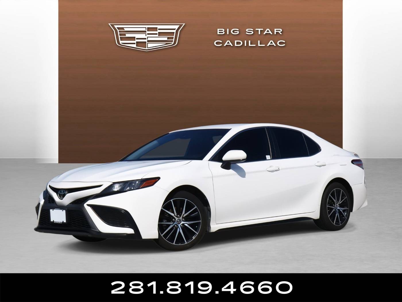 2021 Toyota Camry SE — Sedan — 42,500 mi — Friendswood, TX