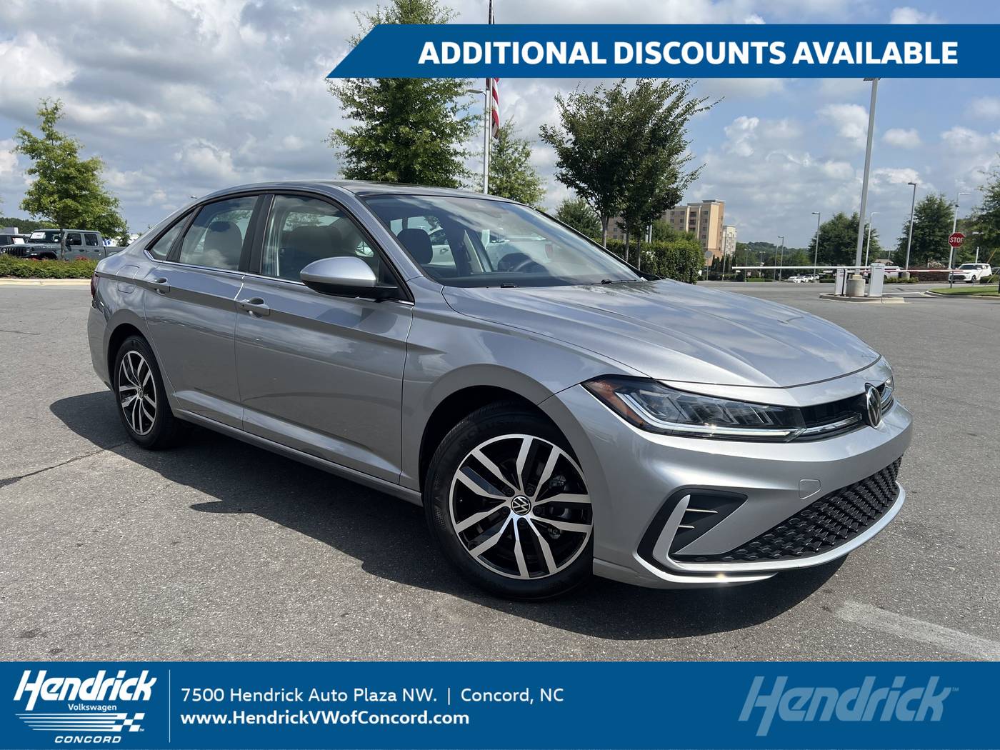 2025 Volkswagen Jetta SE — Sedan — 13,845 mi — Concord, NC