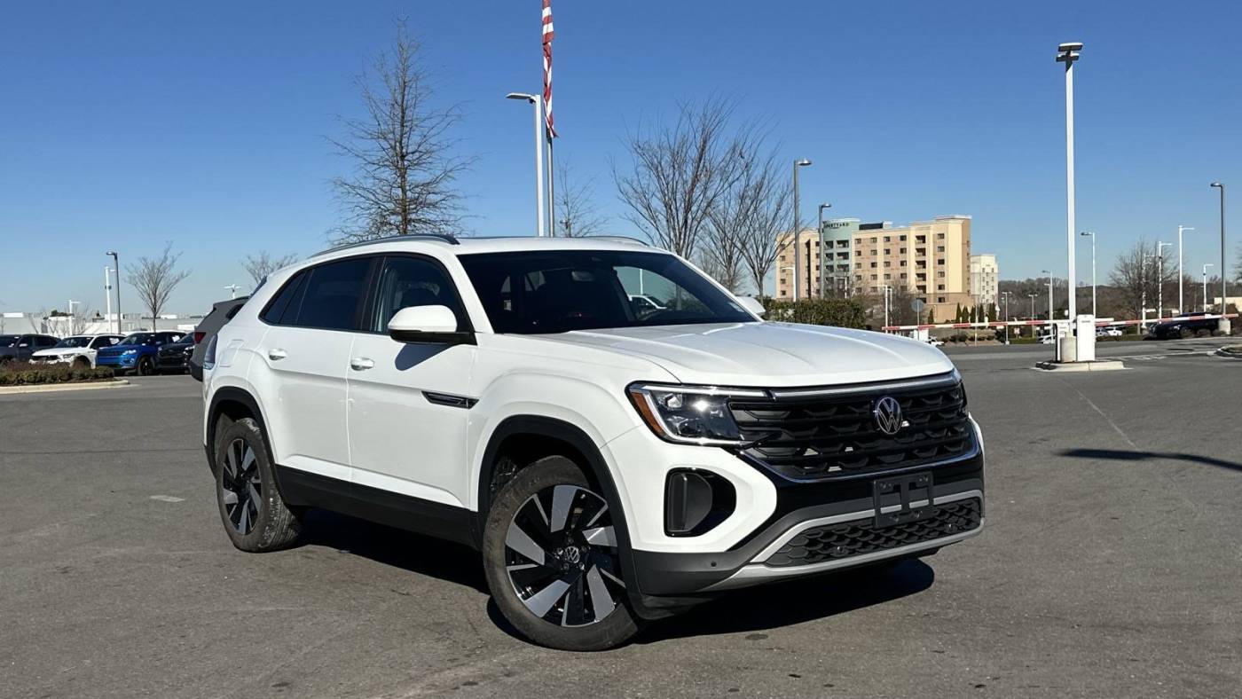 2024 Volkswagen Atlas Cross Sport SE with Technology — SUV — 7,714 mi — Concord, NC