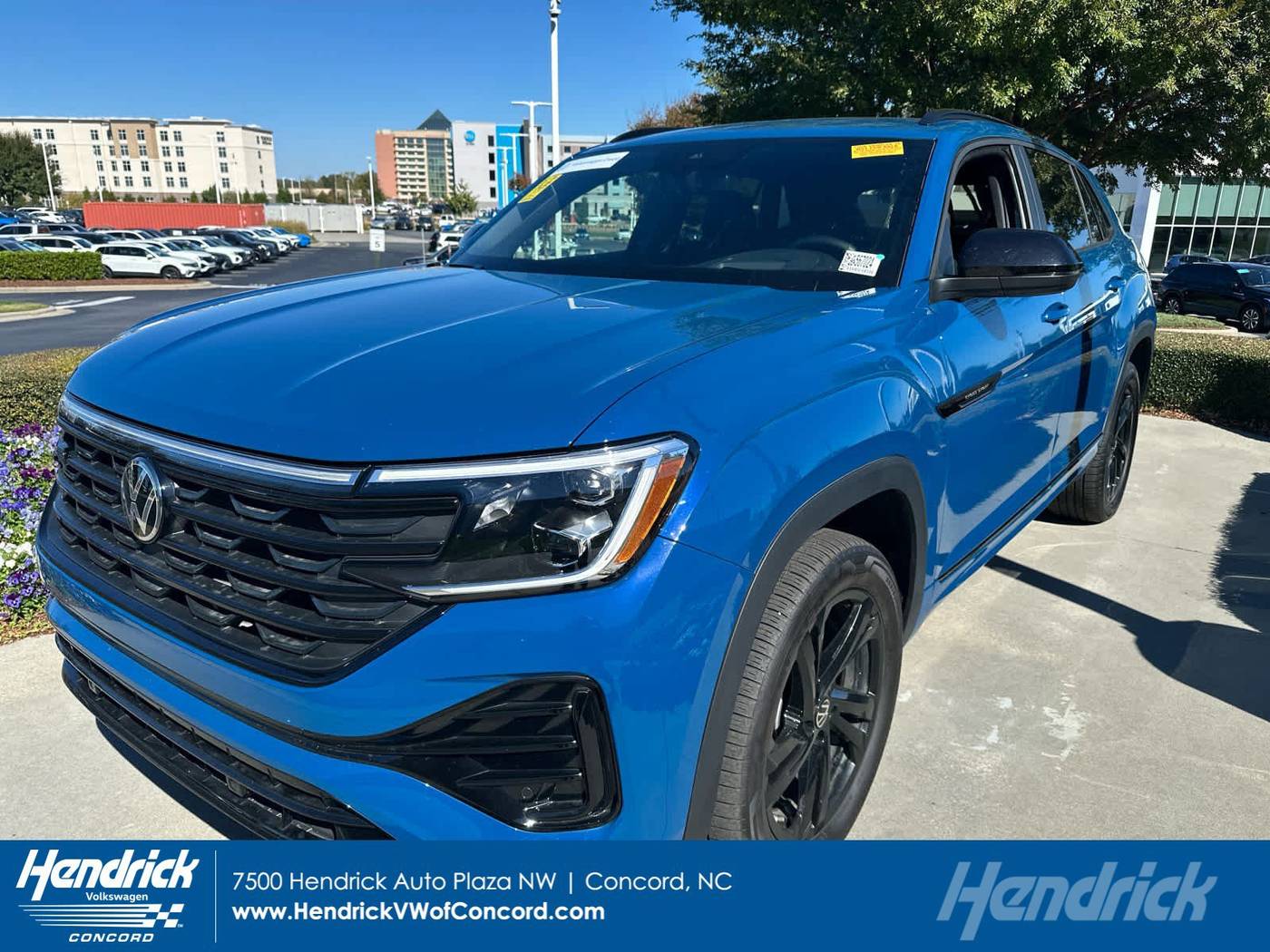 2025 Volkswagen Atlas Cross Sport SEL R-Line Black — SUV — 11,317 mi — Concord, NC