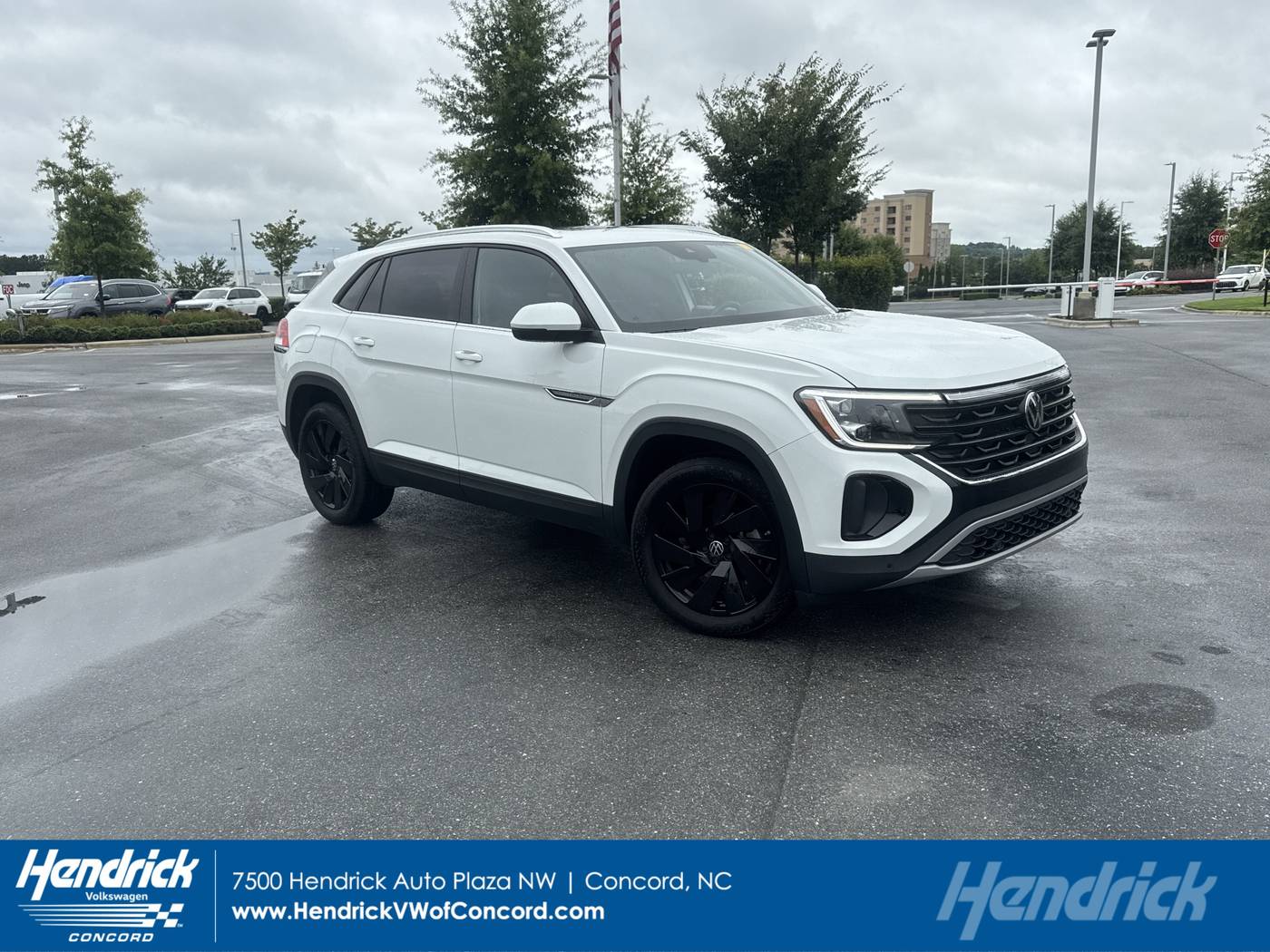 2024 Volkswagen Atlas Cross Sport SE with Technology — SUV — 14,190 mi — Concord, NC