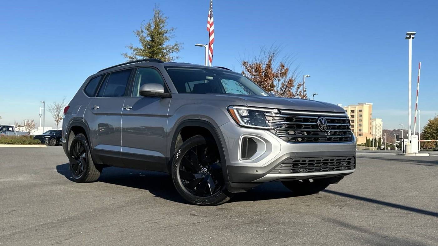 2024 Volkswagen Atlas SE with Technology — SUV — 16,822 mi — Concord, NC